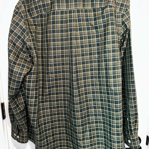 Duluth Trading company size L button shirt. - Picture 3 of 4